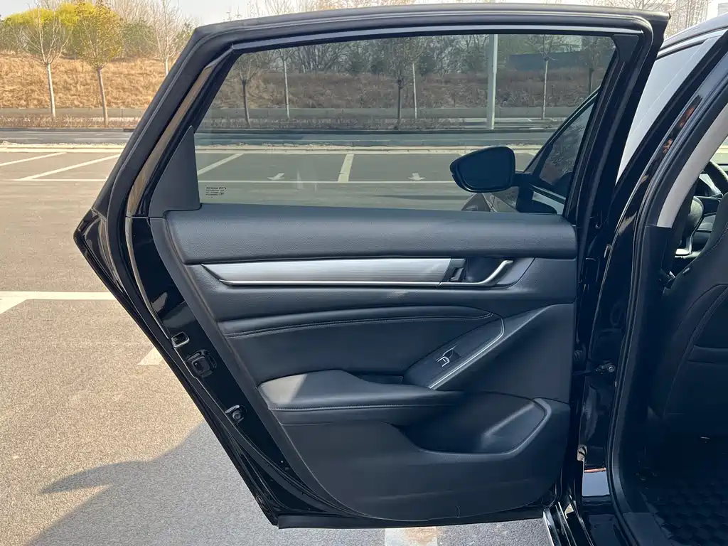 Honda Honda Accord 2022 260TURBO Luxury Edition 2023 - thumbnail 7