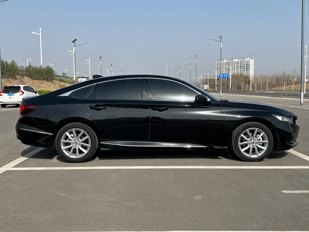 Honda Honda Accord 2022 260TURBO Luxury Edition 2023 - thumbnail 17