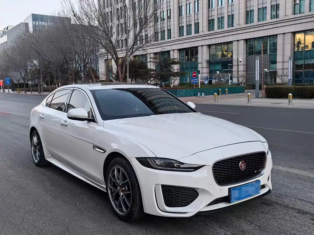 Jaguar Jaguar XEL 2021 2.0T 250PS R-DYNAMIC SE Tech Sport Edition 2022 - thumbnail 3