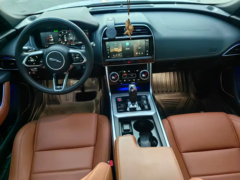 Jaguar Jaguar XEL 2021 2.0T 250PS R-DYNAMIC SE Tech Sport Edition 2022 - thumbnail 13