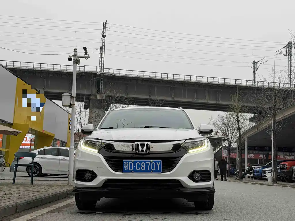 Honda Honda Vezel 2020 1.5L CVT Pioneer Edition 2022 - thumbnail 2