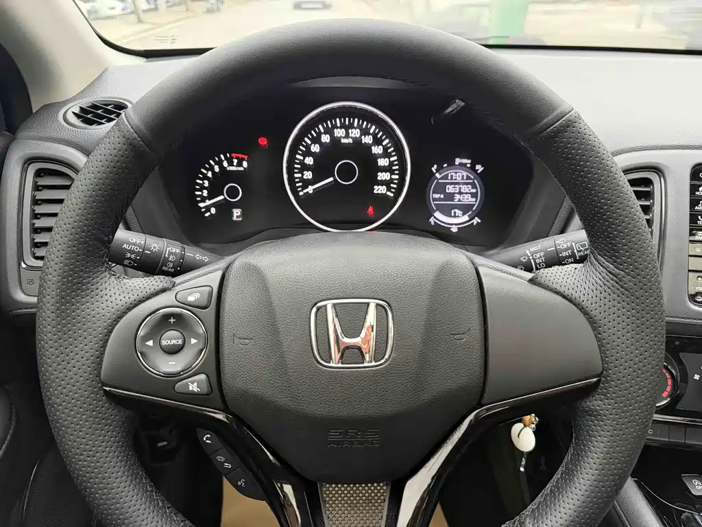 Honda Honda Vezel 2020 1.5L CVT Pioneer Edition 2022 - thumbnail 12