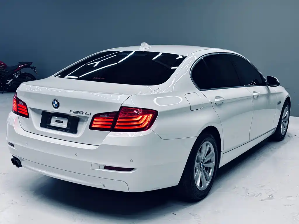 BMW BMW 5 Series 2014 520Li Elegant 2015 - thumbnail 5