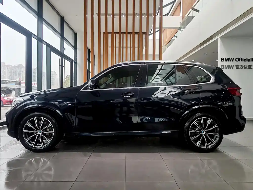 BMW BMW X5 xDrive40i M Sport Package (Imported) 2020 Model 2019 - thumbnail 4