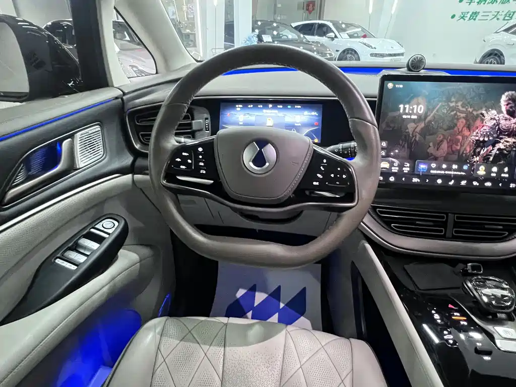 Denza DENZA D9 2022 DM-i 970 AWD Premium Edition 2023 - thumbnail 4