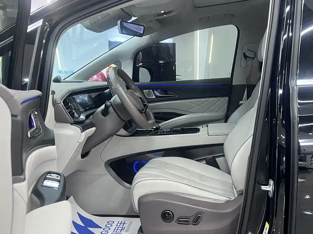 Denza DENZA D9 2022 DM-i 970 AWD Premium Edition 2023 - thumbnail 5