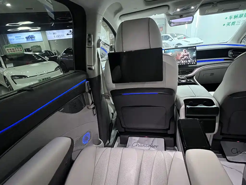 Denza DENZA D9 2022 DM-i 970 AWD Premium Edition 2023 - thumbnail 9