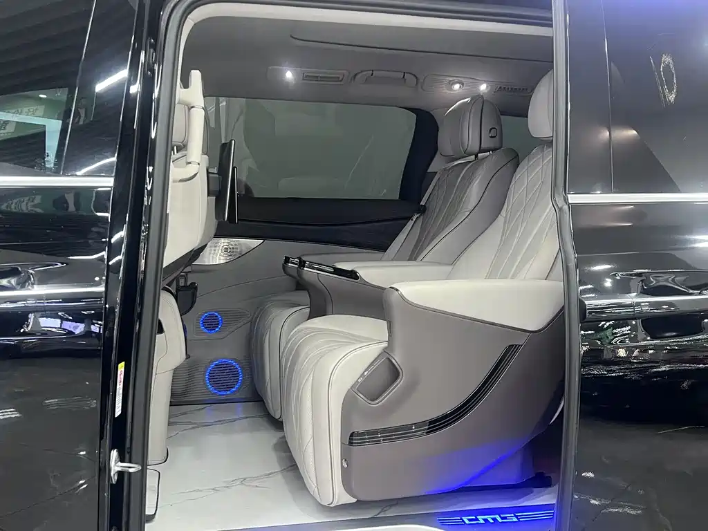 Denza DENZA D9 2022 DM-i 970 AWD Premium Edition 2023 - thumbnail 13