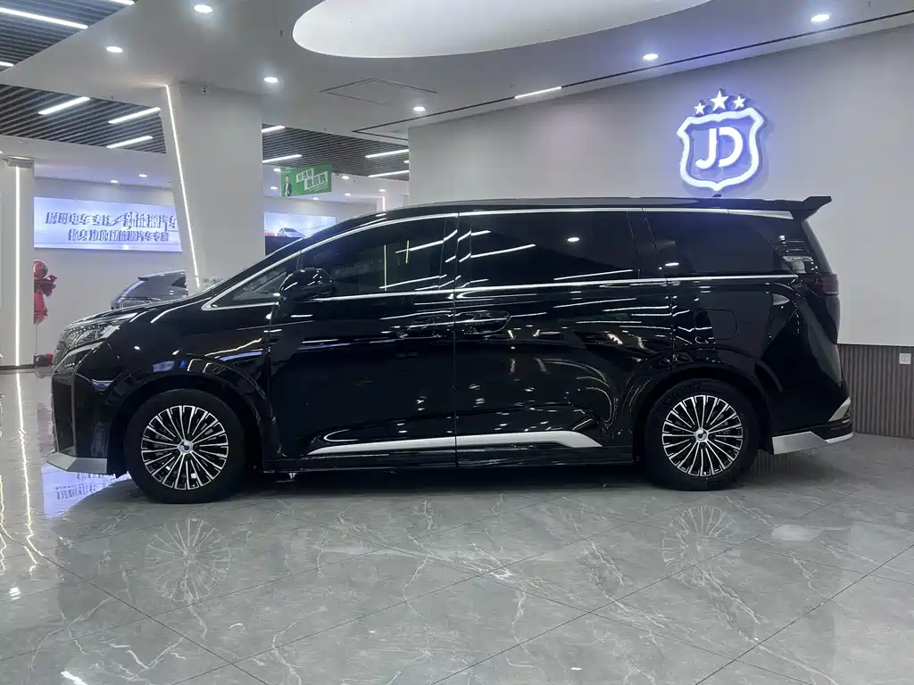 Denza DENZA D9 2022 DM-i 970 AWD Premium Edition 2023 - thumbnail 19