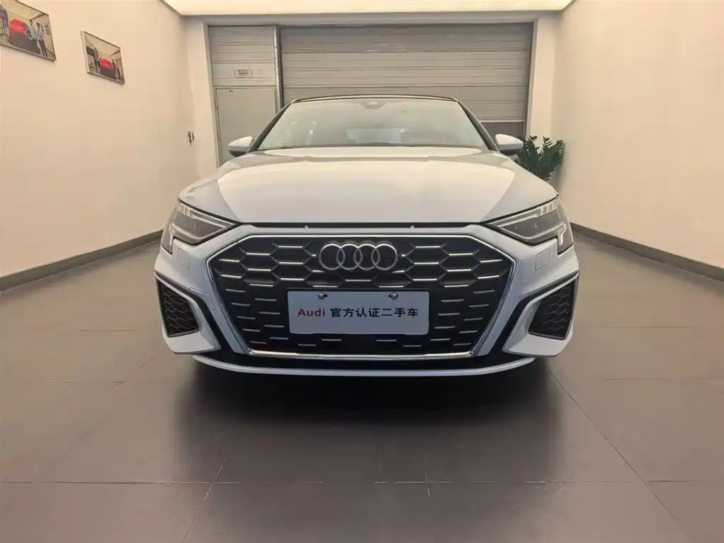 Audi Audi A3 Sportback 35 TFSI 2023 Model Year Fashion Sport Edition 2024 - thumbnail 2