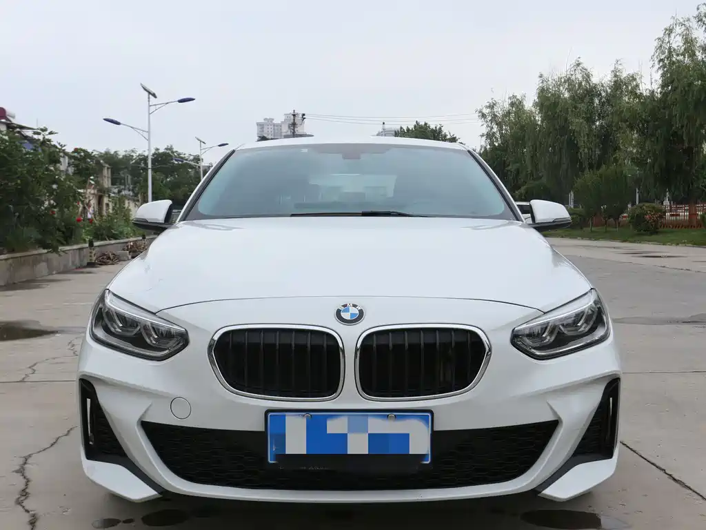 BMW BMW 1 Series 2021 120i M Sport 2021 - thumbnail 2