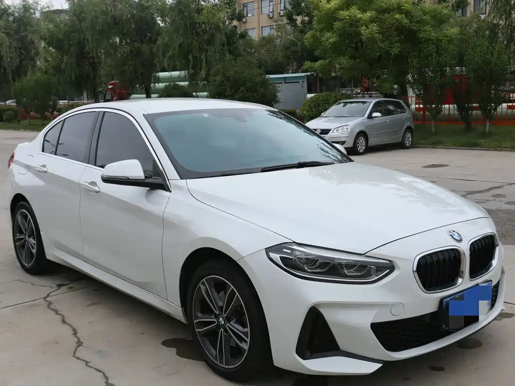 BMW BMW 1 Series 2021 120i M Sport 2021 - thumbnail 3