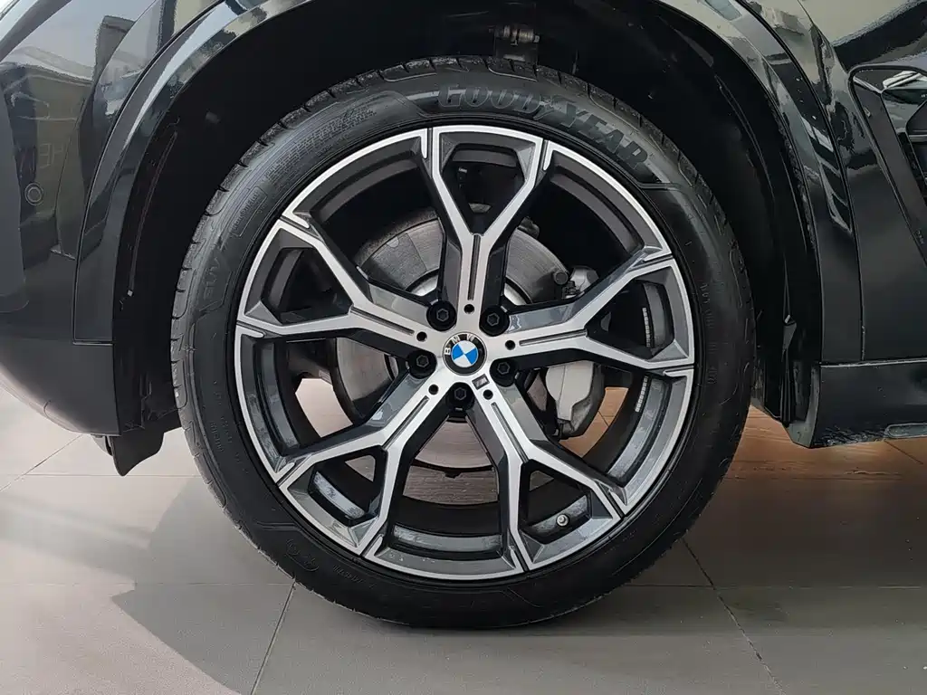 BMW BMW X5 2025 xDrive 30Li M Sport Shadow Night Package 2025 - thumbnail 15