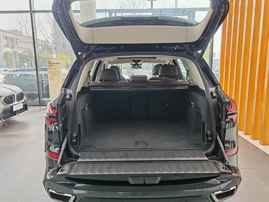 BMW BMW X5 2025 xDrive 30Li M Sport Shadow Night Package 2025 - thumbnail 16