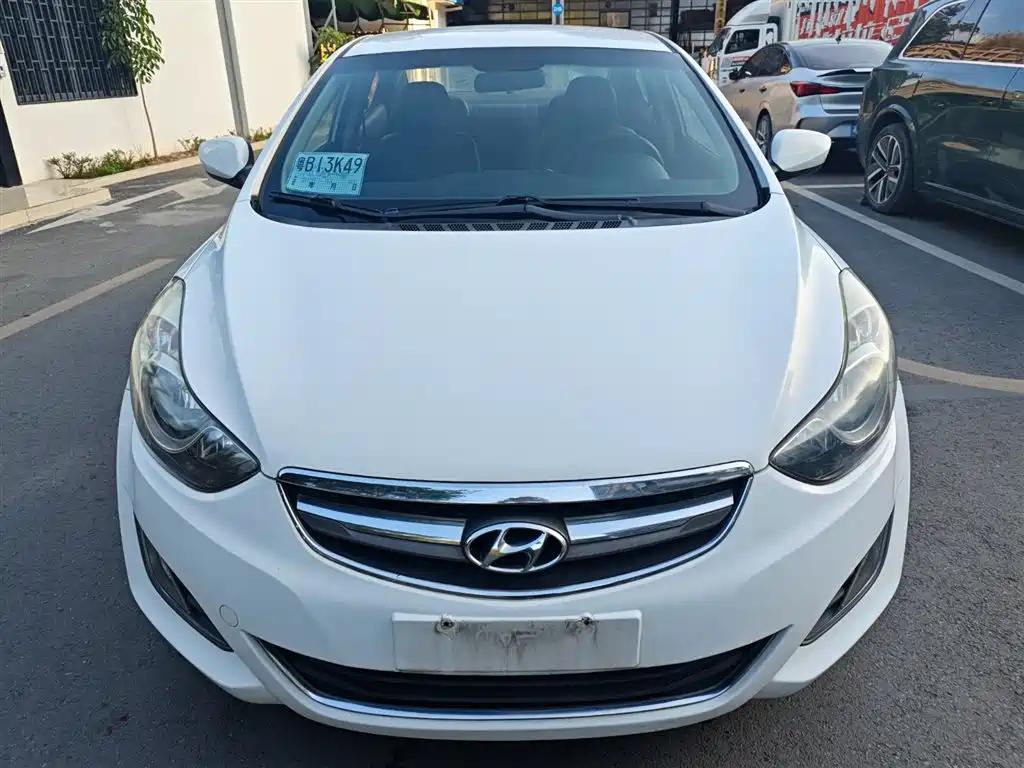 Hyundai Elantra 2015 1.6L Automatic Fashion Edition 2014 - thumbnail 2