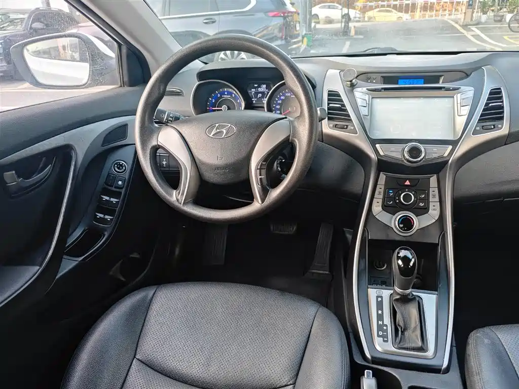 Hyundai Elantra 2015 1.6L Automatic Fashion Edition 2014 - thumbnail 9