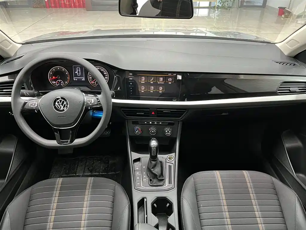Volkswagen Lavida 2021 280TSI DSG Comfort Edition 2021 - thumbnail 3