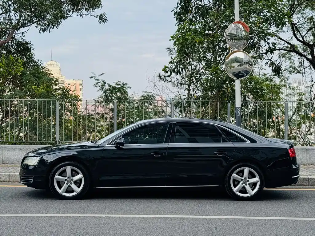Audi Audi A8 2013 A8L 45 TFSI quattro Premium Edition 2013 - thumbnail 3