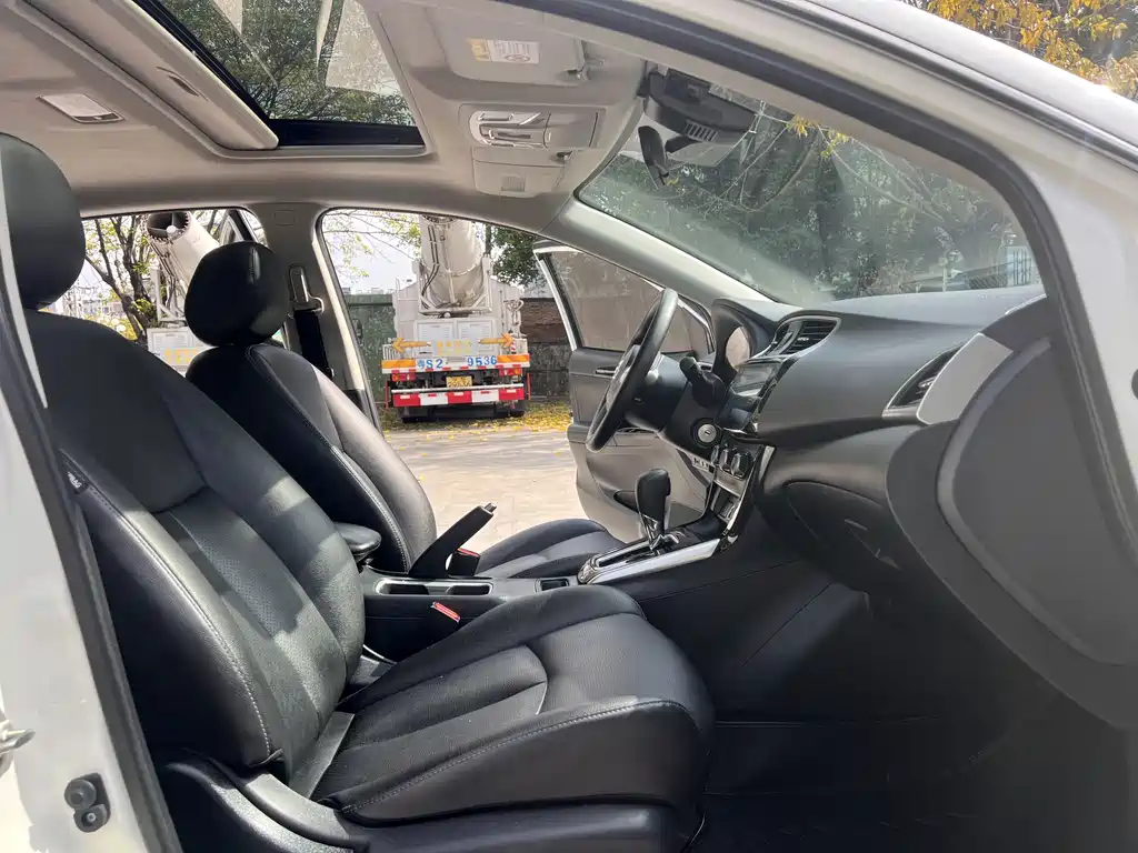 Nissan Nissan Sylphy 2021 Classic 1.6XL CVT Luxury Edition 2021 - thumbnail 7