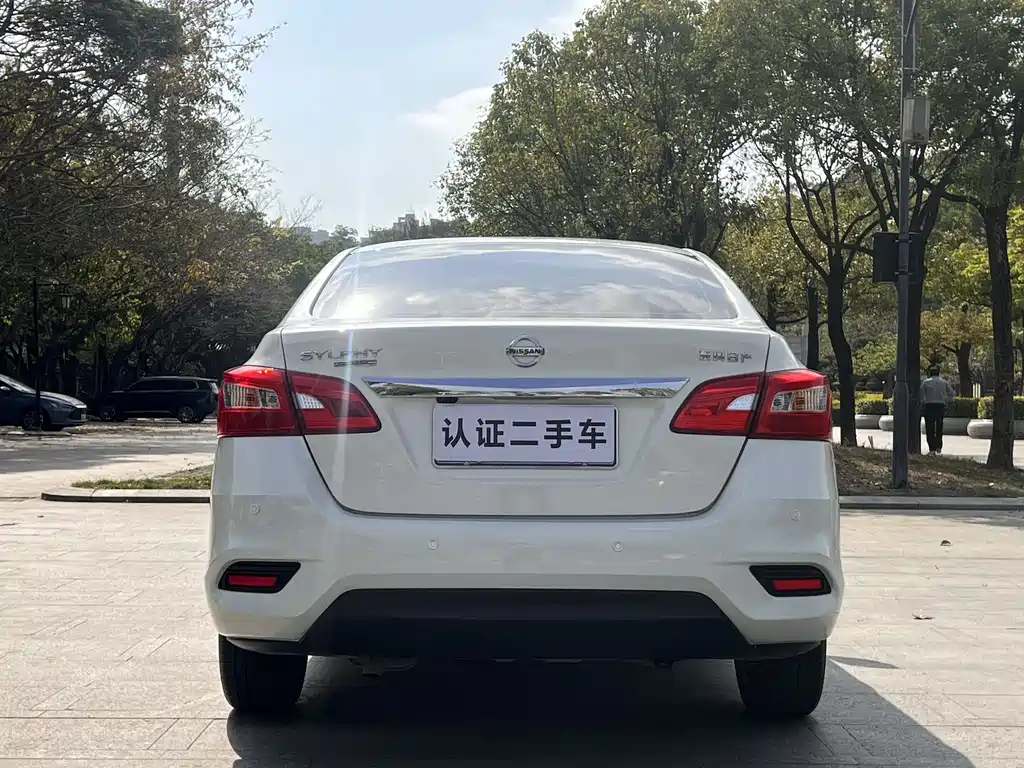 Nissan Nissan Sylphy 2021 Classic 1.6XL CVT Luxury Edition 2021 - thumbnail 10