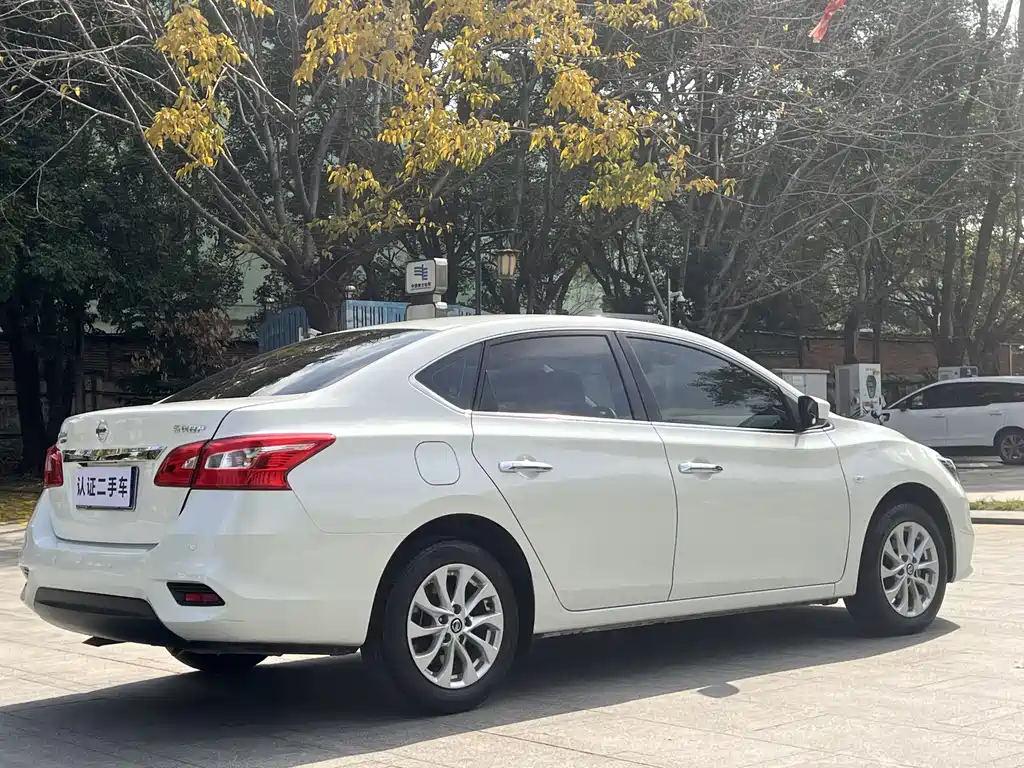 Nissan Nissan Sylphy 2021 Classic 1.6XL CVT Luxury Edition 2021 - thumbnail 11