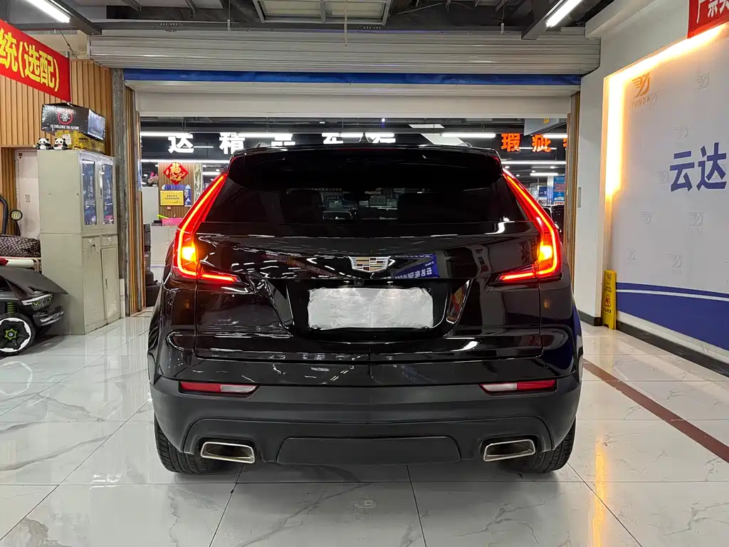 Cadillac Cadillac XT4 2020 Facelift 28T FWD Technology Edition 2021 - thumbnail 4
