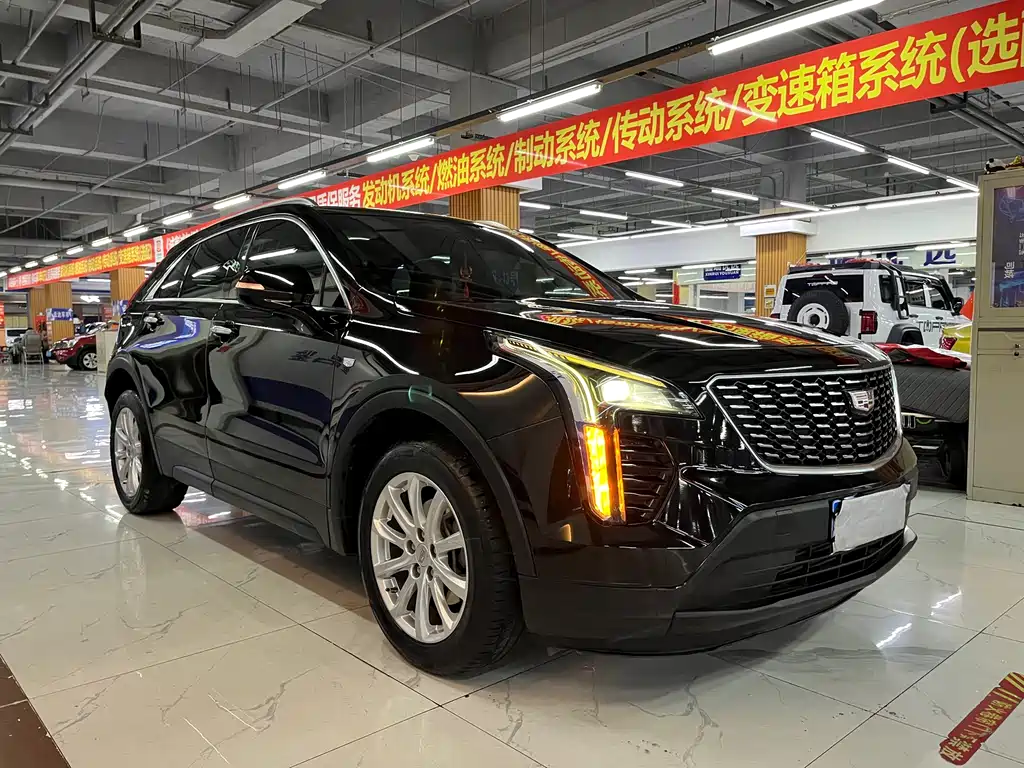 Cadillac Cadillac XT4 2020 Facelift 28T FWD Technology Edition 2021 - thumbnail 6