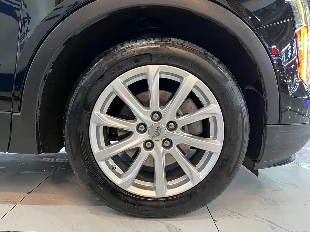 Cadillac Cadillac XT4 2020 Facelift 28T FWD Technology Edition 2021 - thumbnail 7