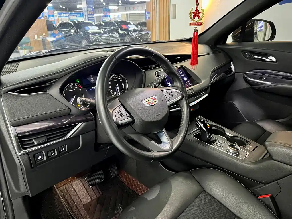 Cadillac Cadillac XT4 2020 Facelift 28T FWD Technology Edition 2021 - thumbnail 10