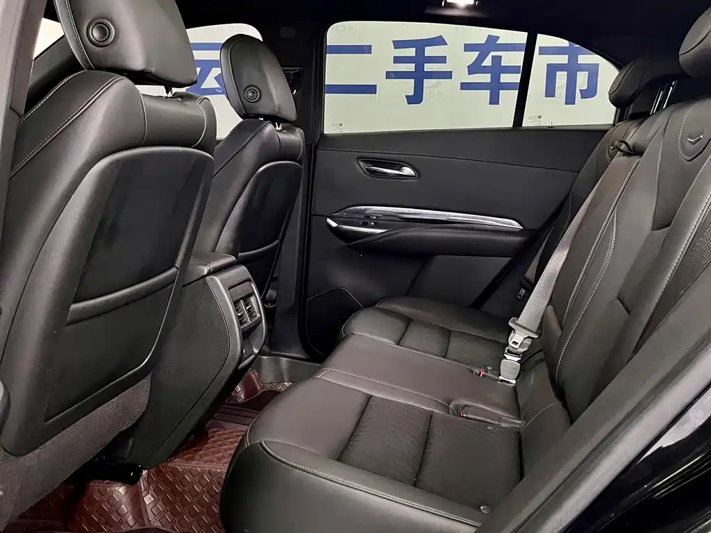 Cadillac Cadillac XT4 2020 Facelift 28T FWD Technology Edition 2021 - thumbnail 12