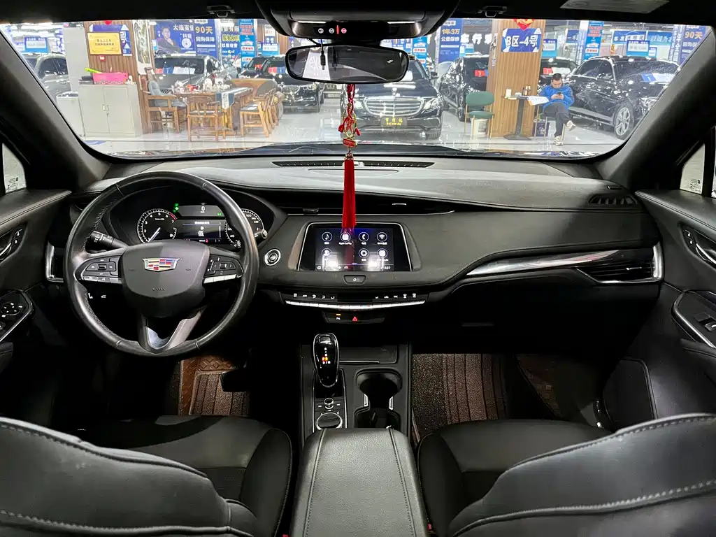 Cadillac Cadillac XT4 2020 Facelift 28T FWD Technology Edition 2021 - thumbnail 13