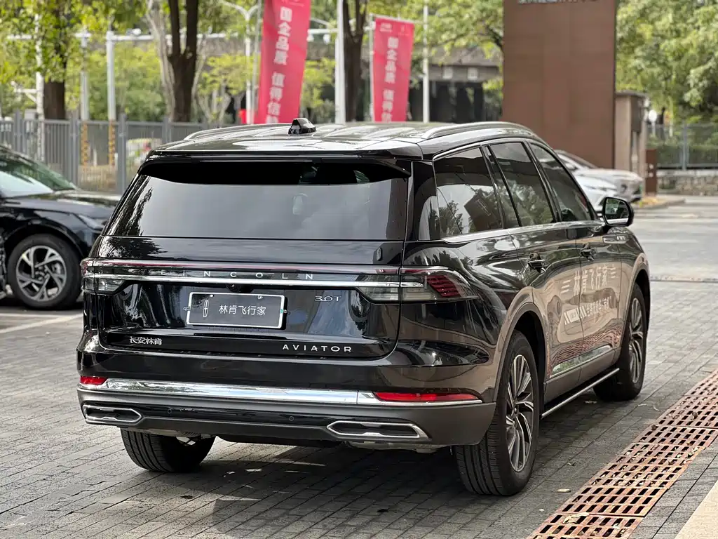 Lincoln Lincoln Nautilus 2024 3.0T V6 AWD Elegant Edition 6-seater 2025 - thumbnail 4
