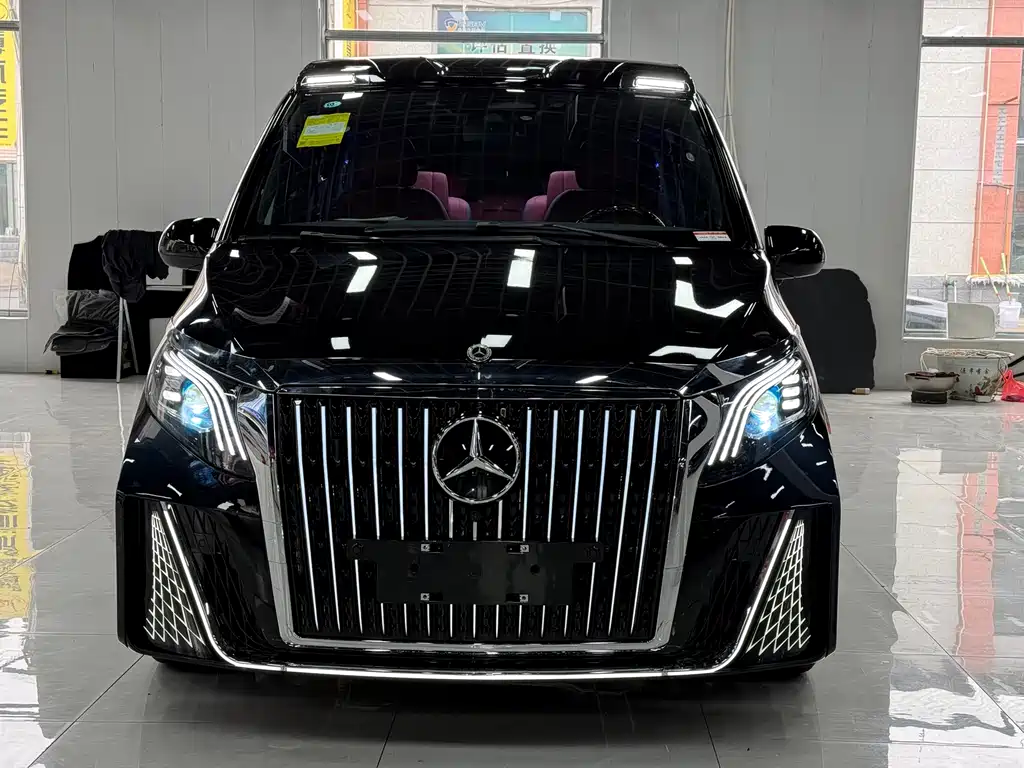 Mercedes-Benz Vito 2024 2.0T Elite 7-seater 2026 - thumbnail 3