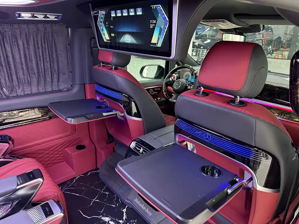 Mercedes-Benz Vito 2024 2.0T Elite 7-seater 2026 - thumbnail 4