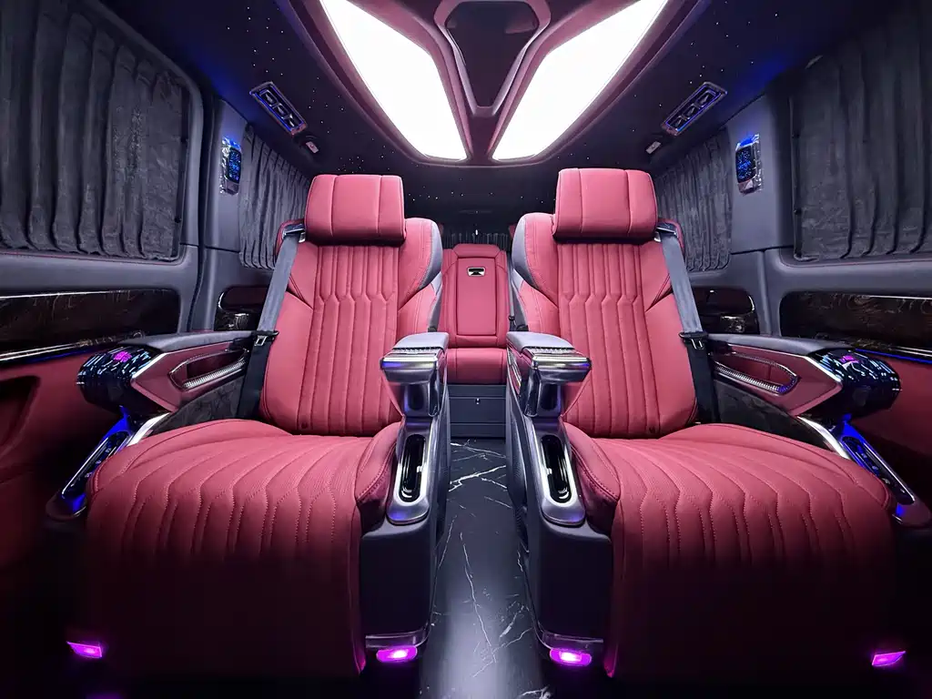 Mercedes-Benz Vito 2024 2.0T Elite 7-seater 2026 - thumbnail 8