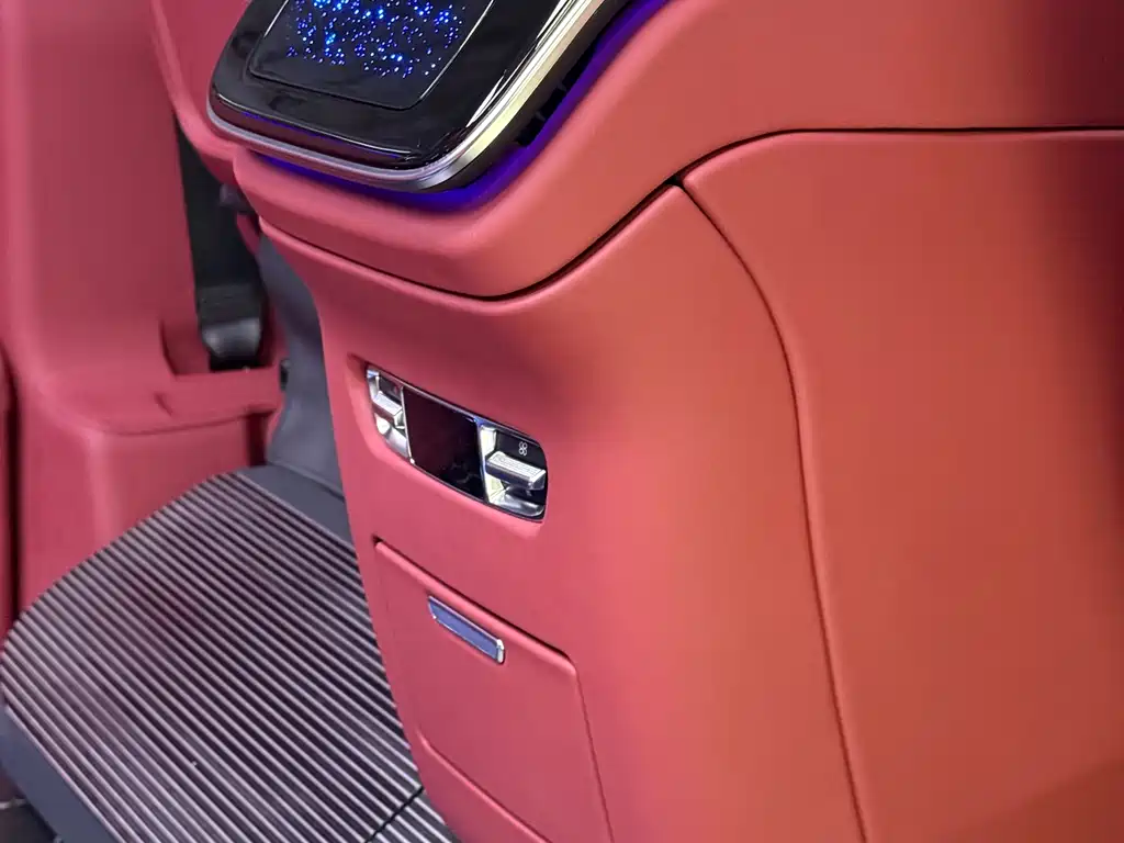Mercedes-Benz Vito 2024 2.0T Elite 7-seater 2026 - thumbnail 15