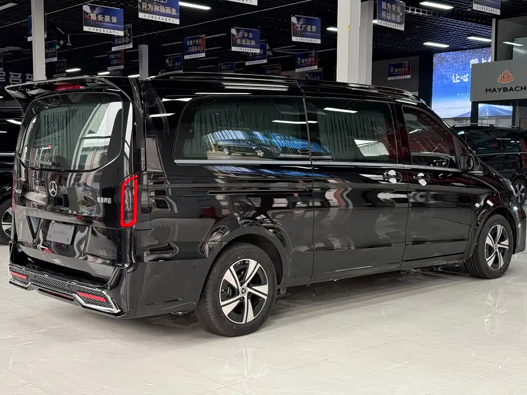 Mercedes-Benz Vito 2024 2.0T Elite 7-seater 2026 - thumbnail 16