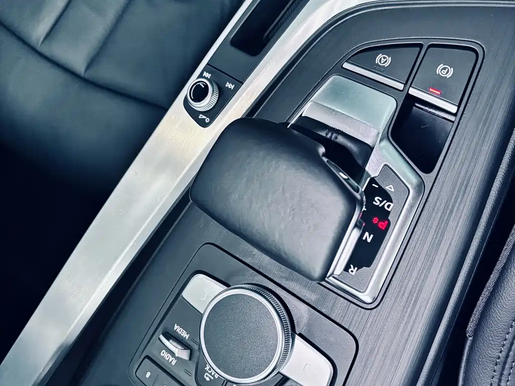 Audi Audi A4L 2019 40 TFSI Fashion Edition China V 2019 - thumbnail 12