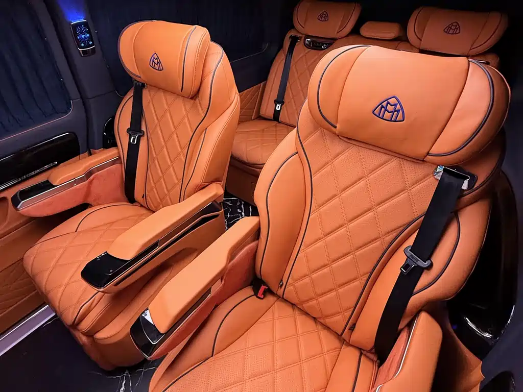 Mercedes-Benz Vito 2024 2.0T Elite 7-seater 2026 - thumbnail 5