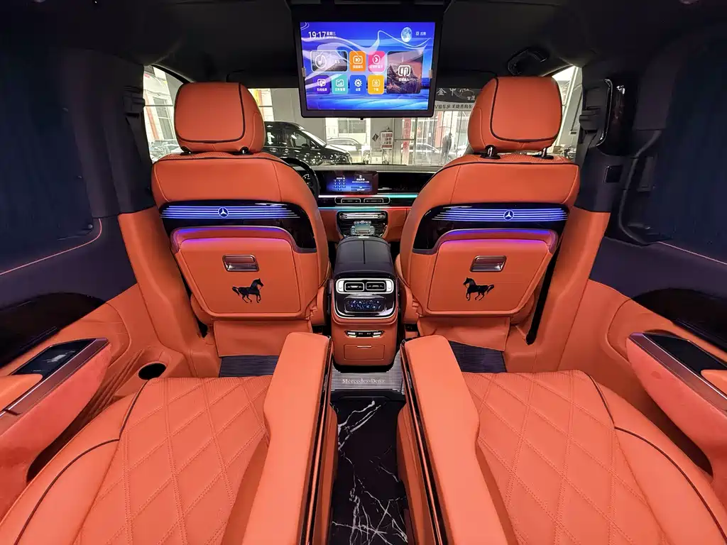 Mercedes-Benz Vito 2024 2.0T Elite 7-seater 2026 - thumbnail 7