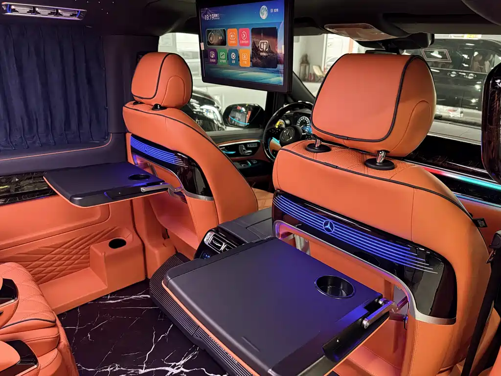 Mercedes-Benz Vito 2024 2.0T Elite 7-seater 2026 - thumbnail 8