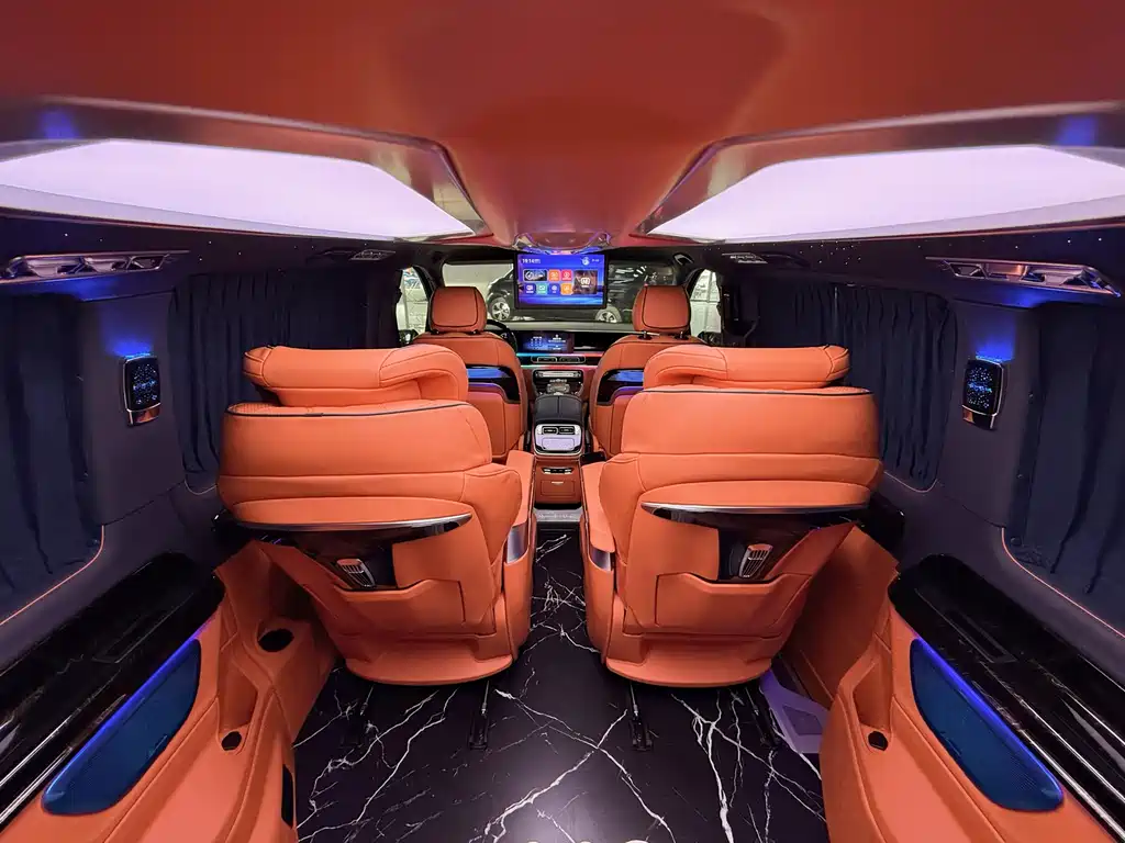 Mercedes-Benz Vito 2024 2.0T Elite 7-seater 2026 - thumbnail 12