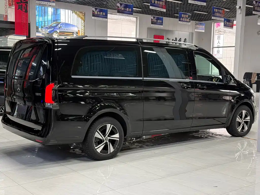 Mercedes-Benz Vito 2024 2.0T Elite 7-seater 2026 - thumbnail 14