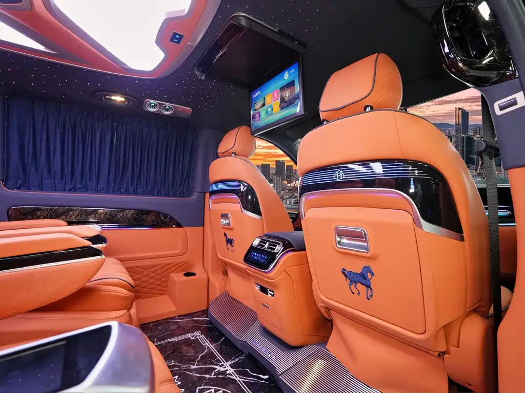 Mercedes-Benz Vito 2024 2.0T Elite 7-seater 2026 - thumbnail 19