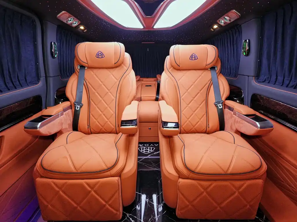 Mercedes-Benz Vito 2024 2.0T Elite 7-seater 2026 - thumbnail 24