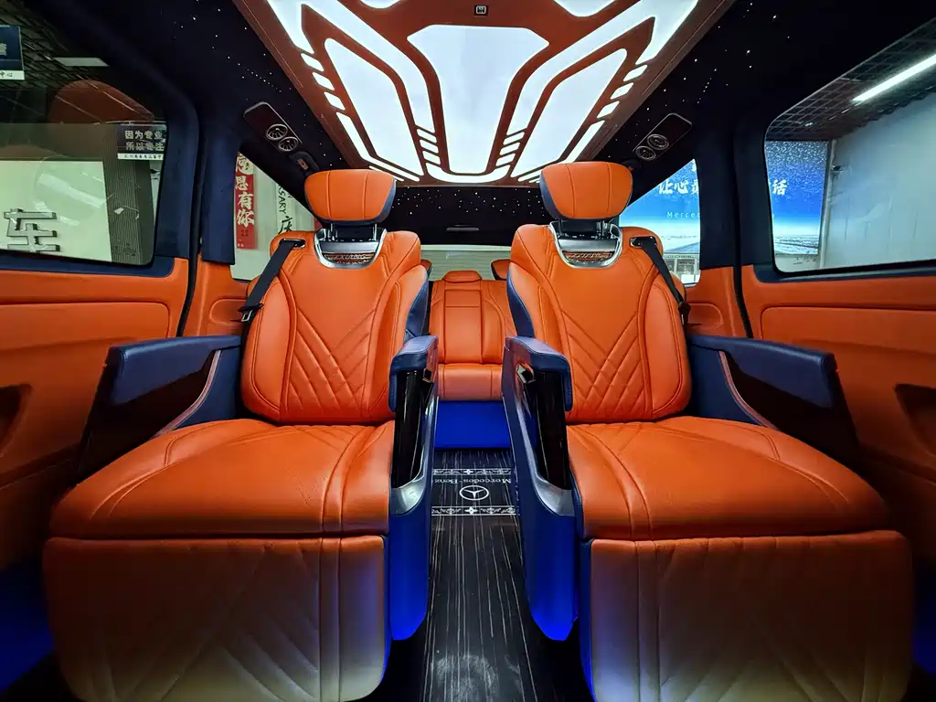 Mercedes-Benz Vito 2023 2.0T Business Edition 7-seater 2023 - thumbnail 2