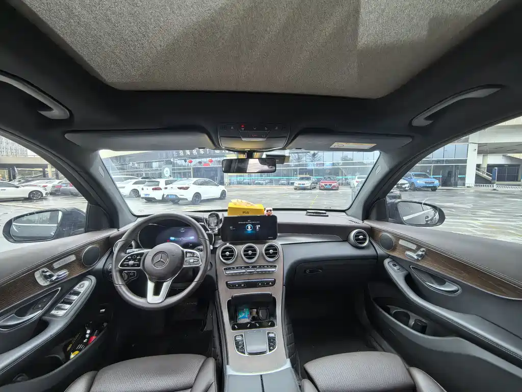 Mercedes-Benz Mercedes-Benz GLC 2021 GLC 260 L 4MATIC Luxury Edition 2021 - thumbnail 9