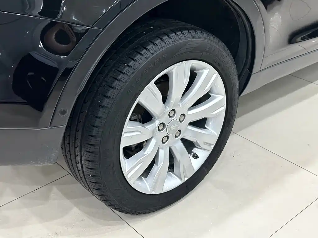Land Rover Discovery Sport 2019 240PS HSE LUXURY Edition China V 2019 - thumbnail 15