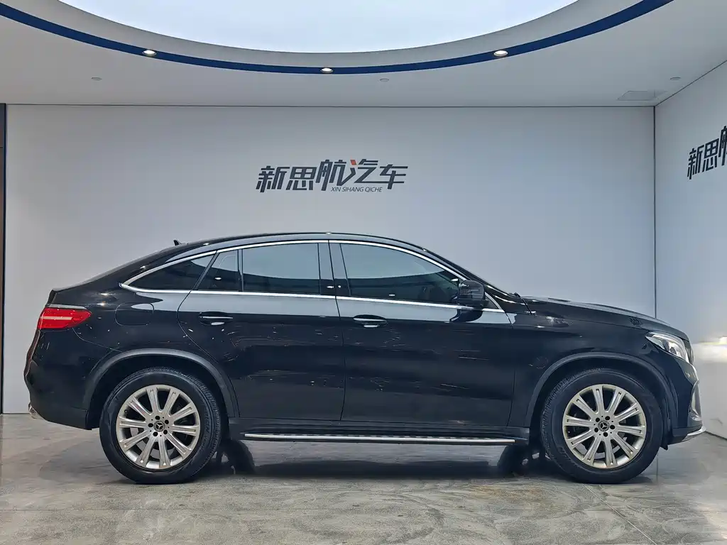 Mercedes-Benz Mercedes-Benz GLE Coupe 2018 GLE 320 4MATIC Coupé SUV 2019 - thumbnail 5