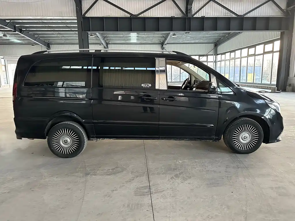 Mercedes-Benz Viano 2011 2.5L Luxury Edition 2011 - thumbnail 4